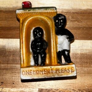 BLACK AMERICANA ONE MOMENT PLEASE PORCELAIN OUTHOUSE FIGURE OCCUPIED JAPAN 1940